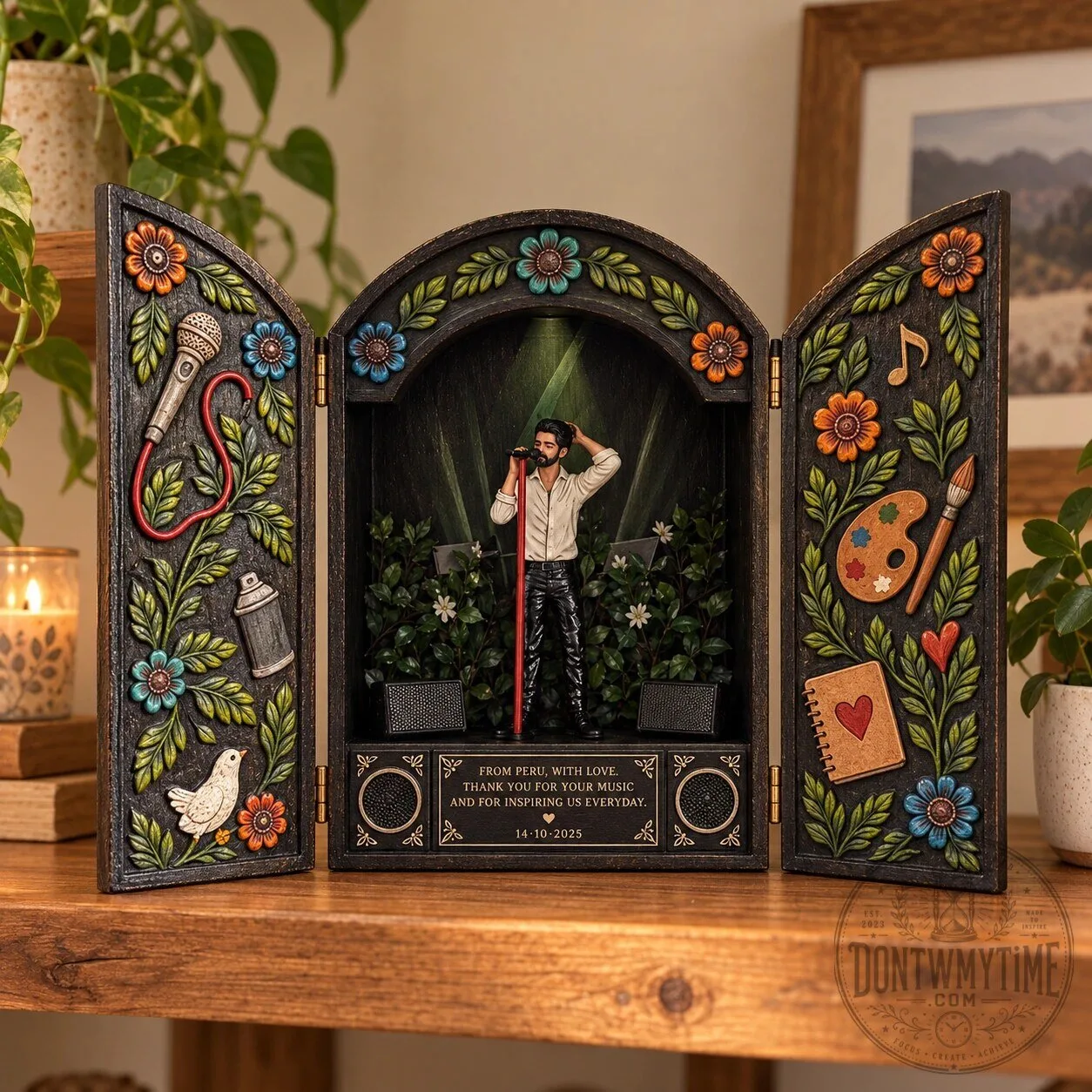 Zayn Malik Custom Peruvian Retablo Ayacuchano Handcrafted Folk Art Box 10 Zayn Malik Custom Peruvian Retablo Ayacuchano Handcrafted Folk Art Box product image showing design and details