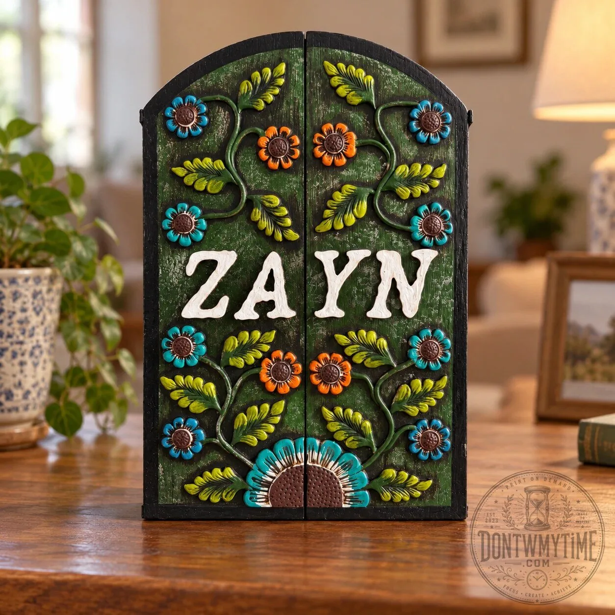 Zayn Malik Custom Peruvian Retablo Ayacuchano Handcrafted Folk Art Box 11 Zayn Malik Custom Peruvian Retablo Ayacuchano Handcrafted Folk Art Box product image showing design and details